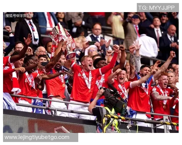 布莱克浦官方宣布解雇曼联名宿史蒂夫布鲁斯球队战绩不佳引发危机